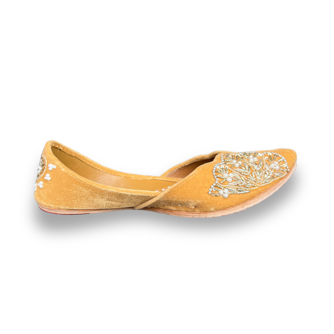 MUSTARD KASOORI JUTTI