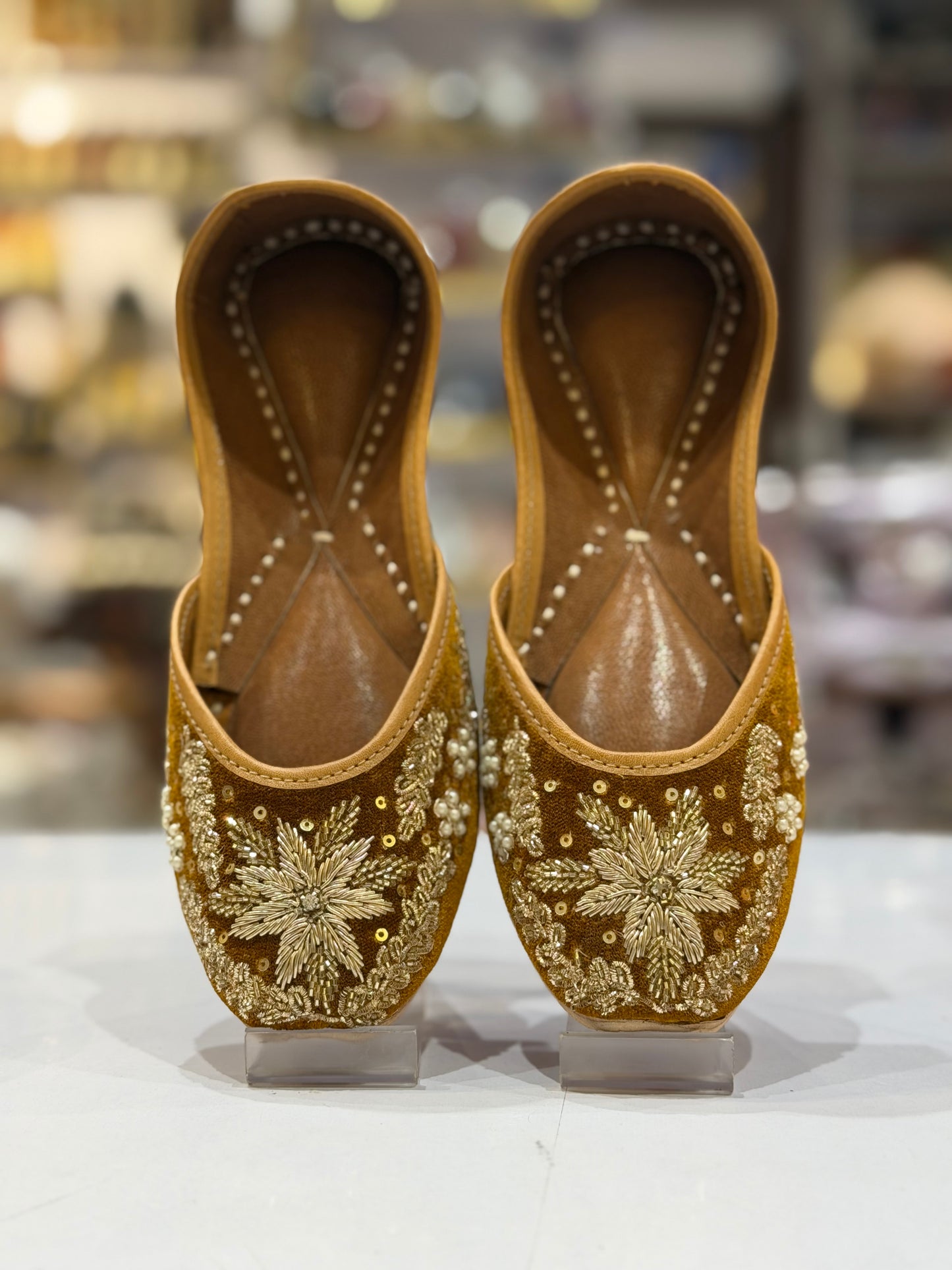 MUSTARD PUNJABI JUTTI