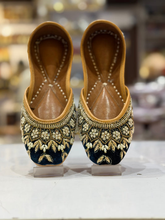 HANDWORK PUNJABI JUTTI