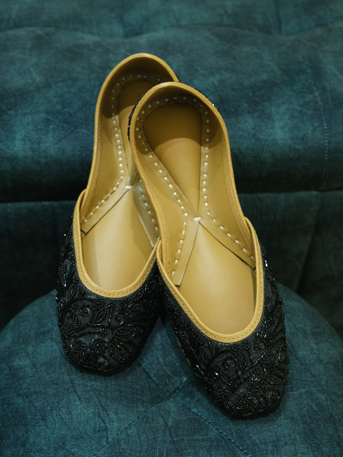 BLACK DABKA