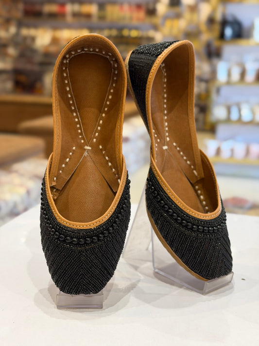 BLACK MOTTI JUTTI
