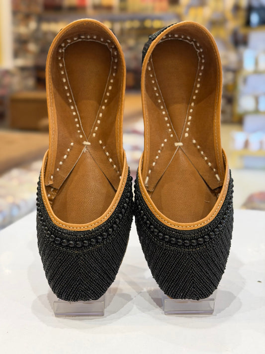 BLACK MOTTI JUTTI