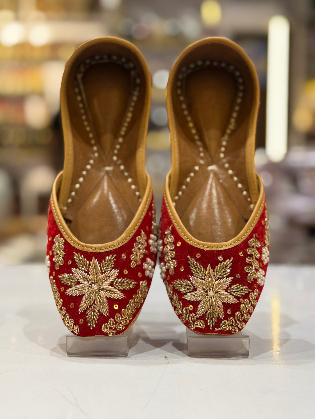 RED DABKA JUTTI