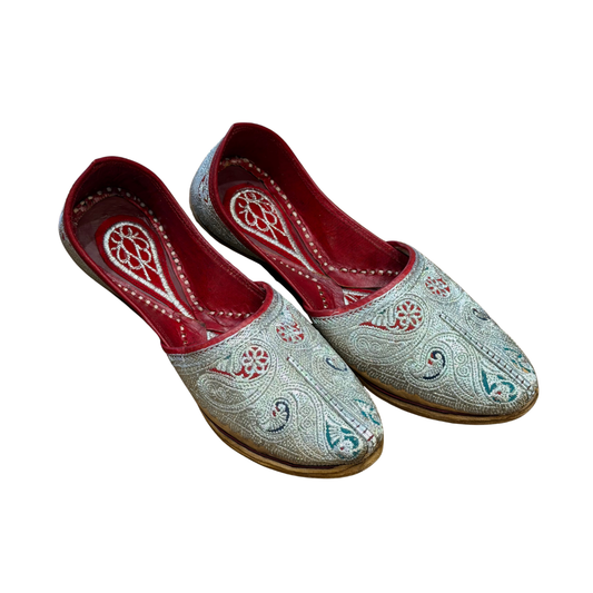 PAKISTANI TILLA JUTTI