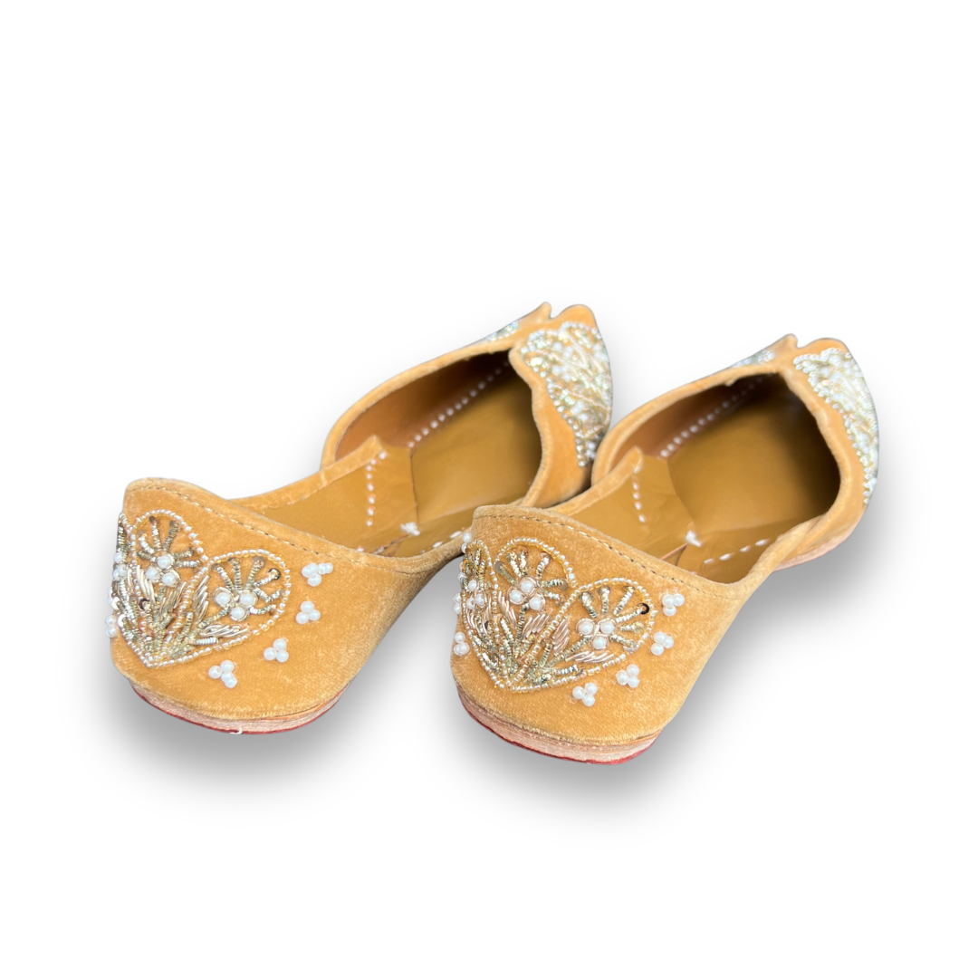 MUSTARD KASOORI JUTTI