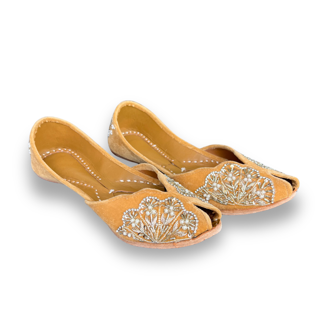 MUSTARD KASOORI JUTTI