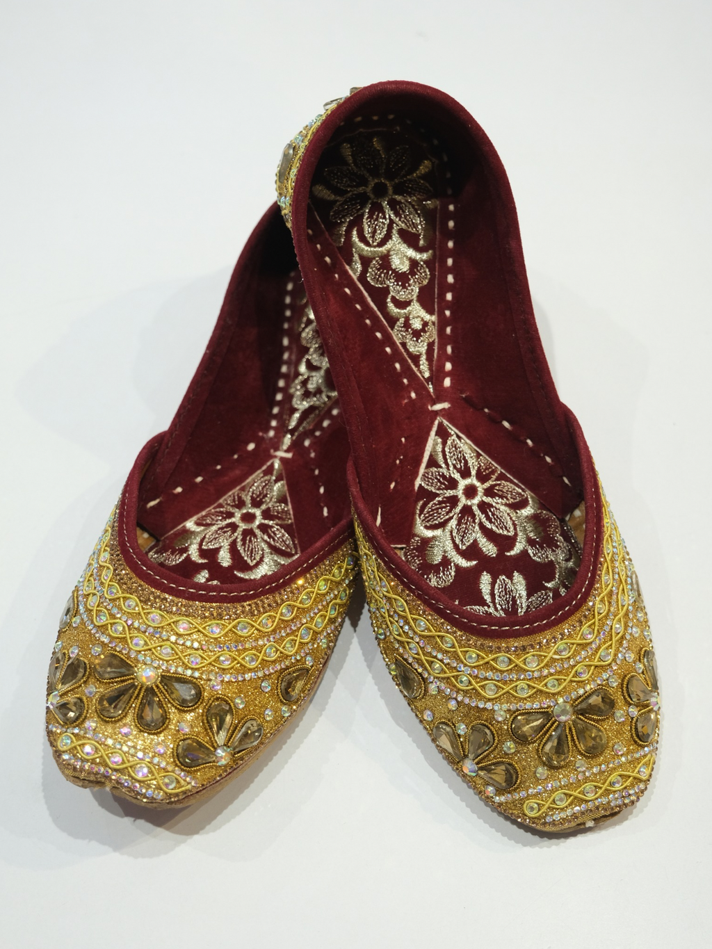 GOLDEN KUNDAN JUTTI