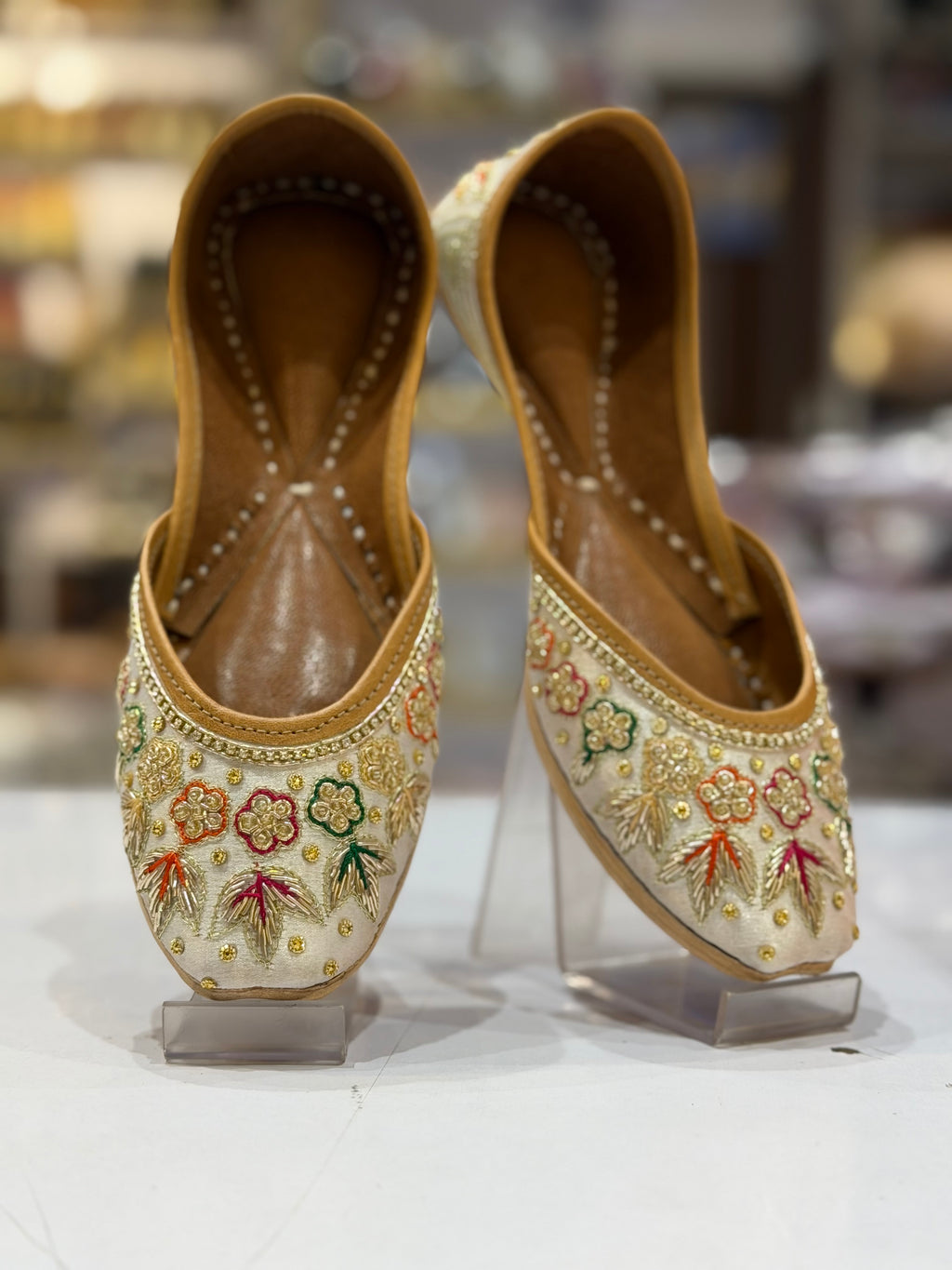 MULTI PUNJABI JUTTI