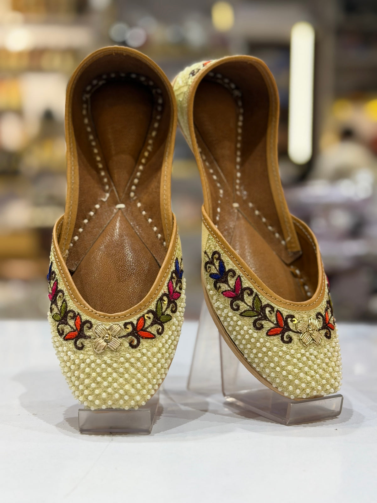 GOLDEN MULTI PUNJABI JUTTI