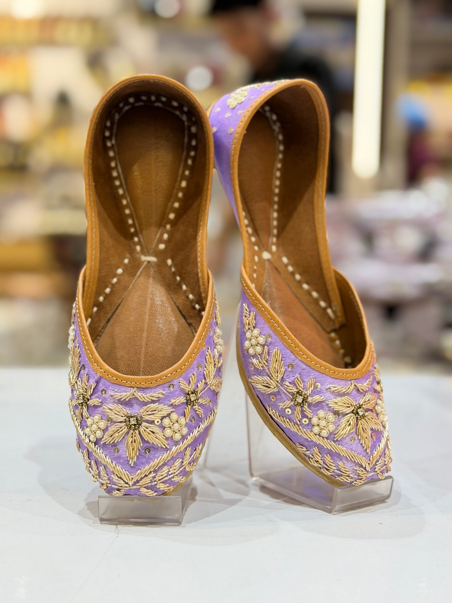 LAVENDER PUNJABI JUTTI