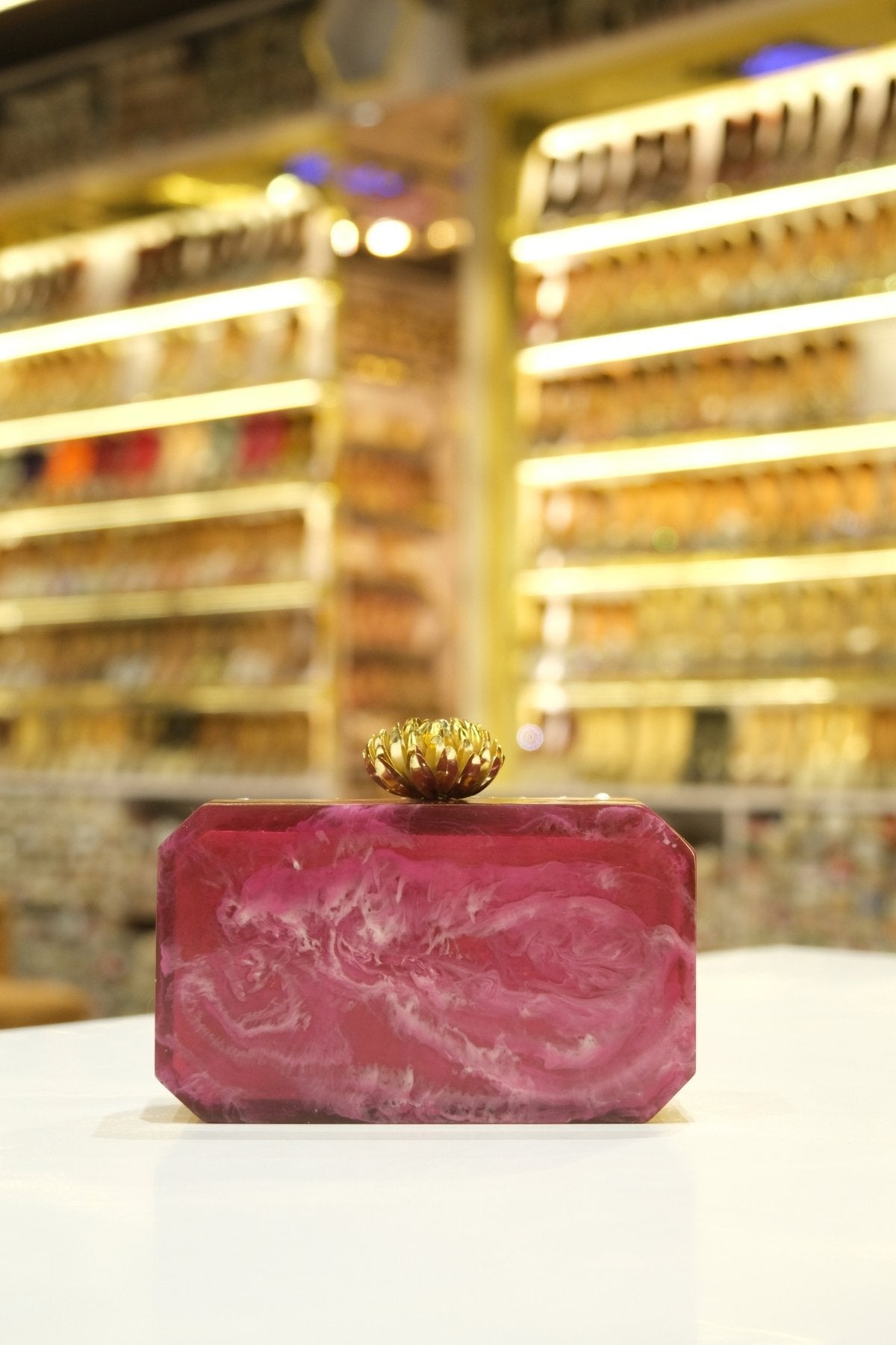 MARBLE CLUTCH