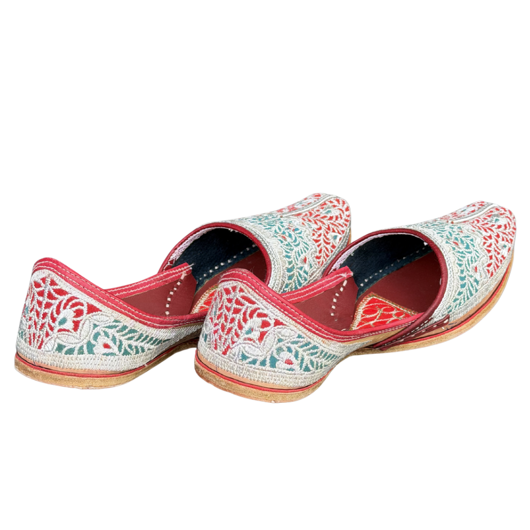 PAKISTANI TILLA JUTTI