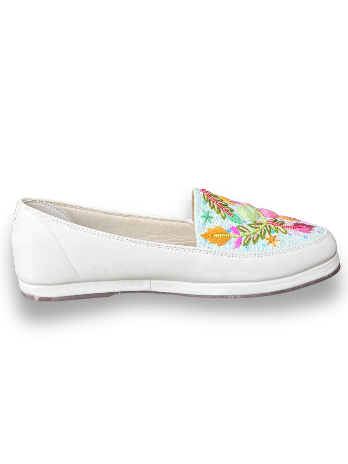 WHITE SNEAKER
