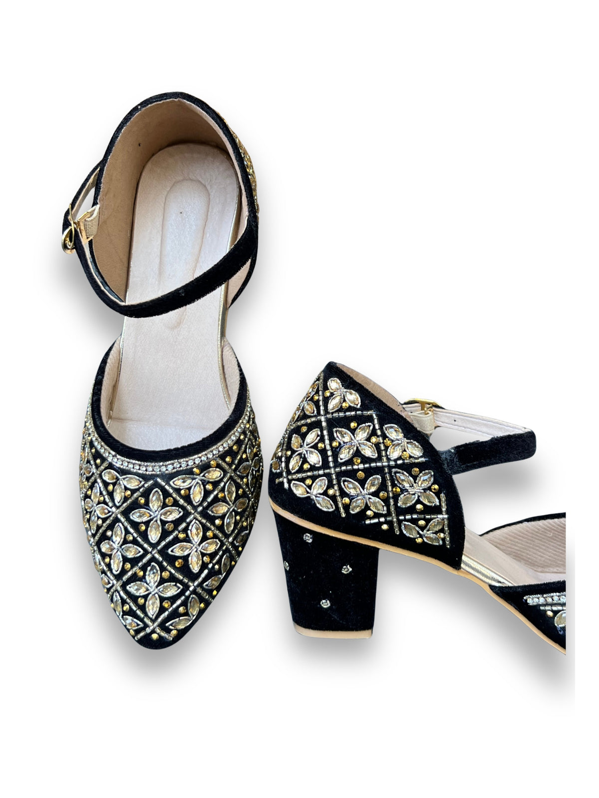 BLACK HEEL