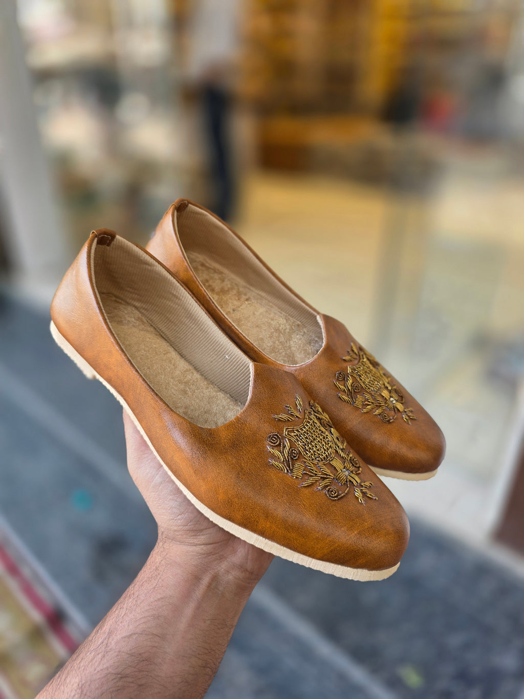 TAN LEATHER  JUTTI