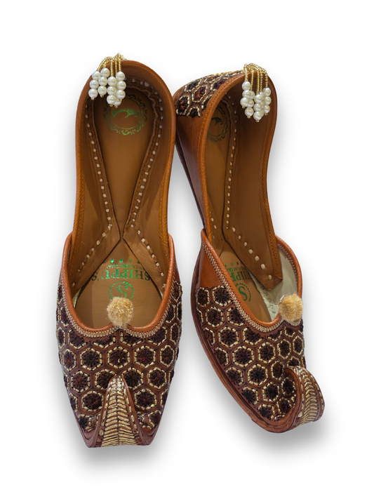 LEATHER TILLA KHUSSA