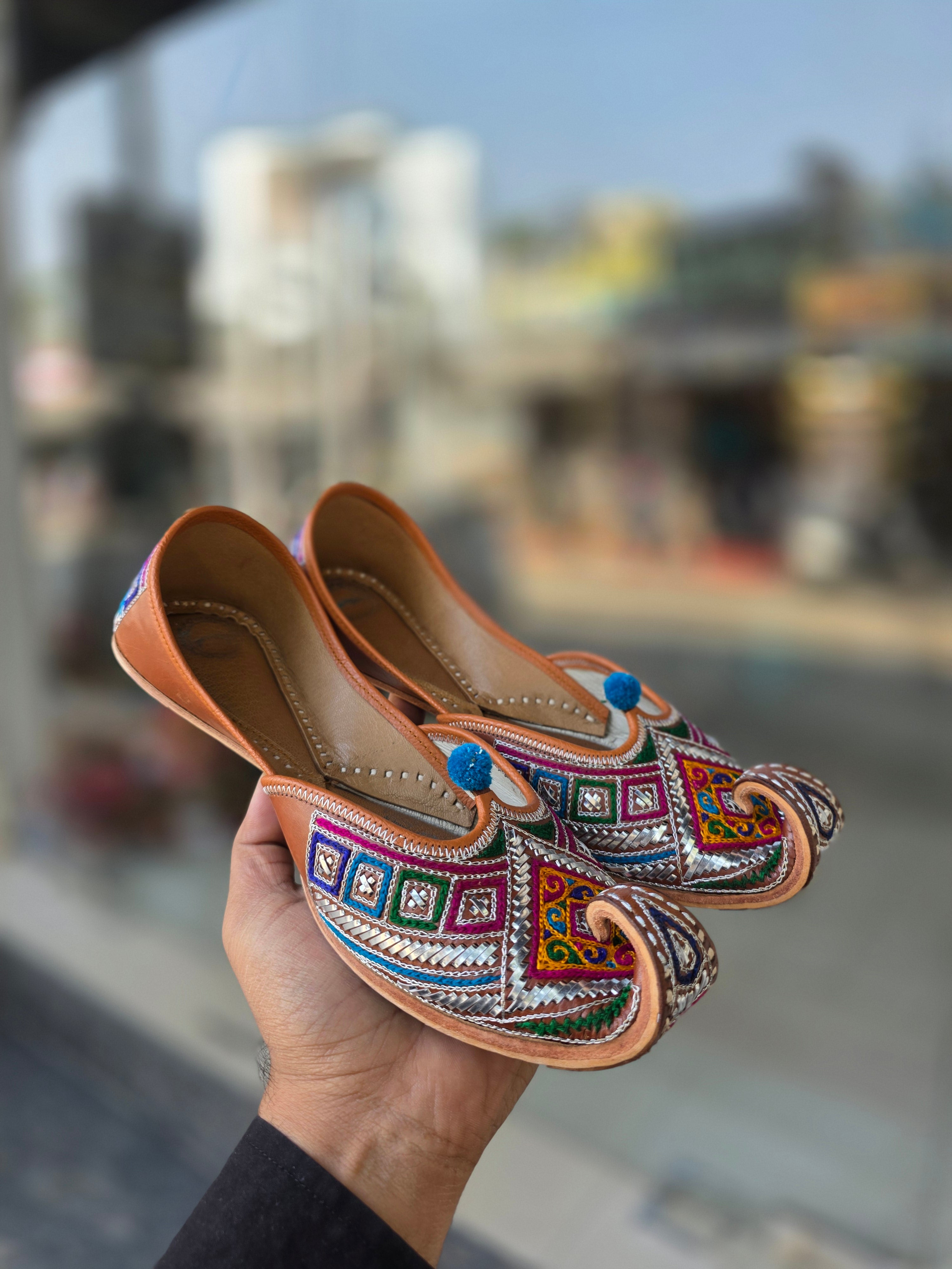 PAKISTANI MUKAISH JUTTI