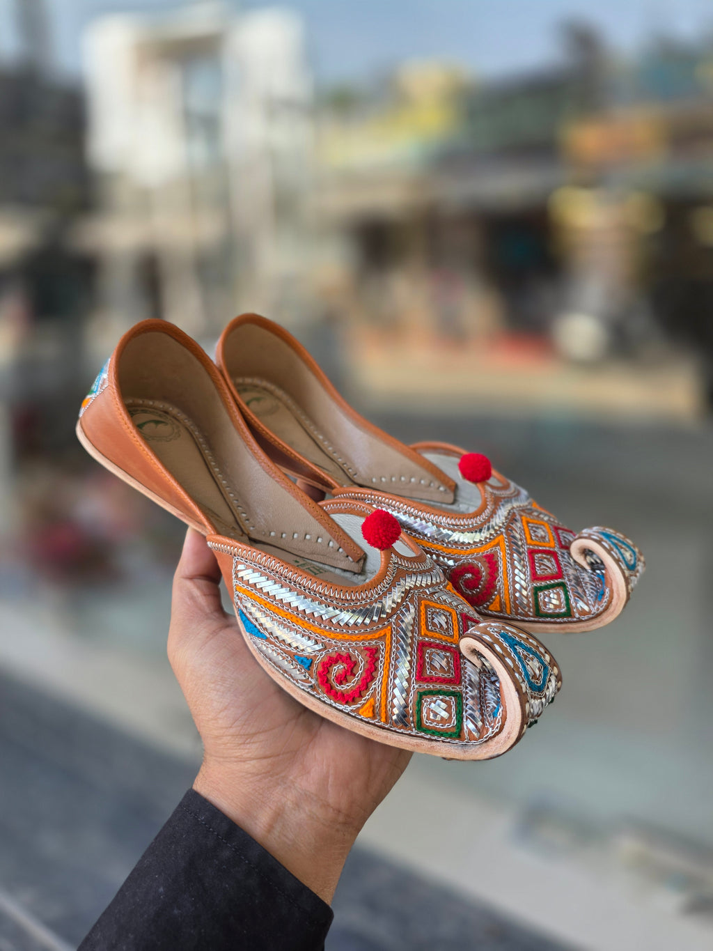 PAKISTANI  MUKAISH JUTTI