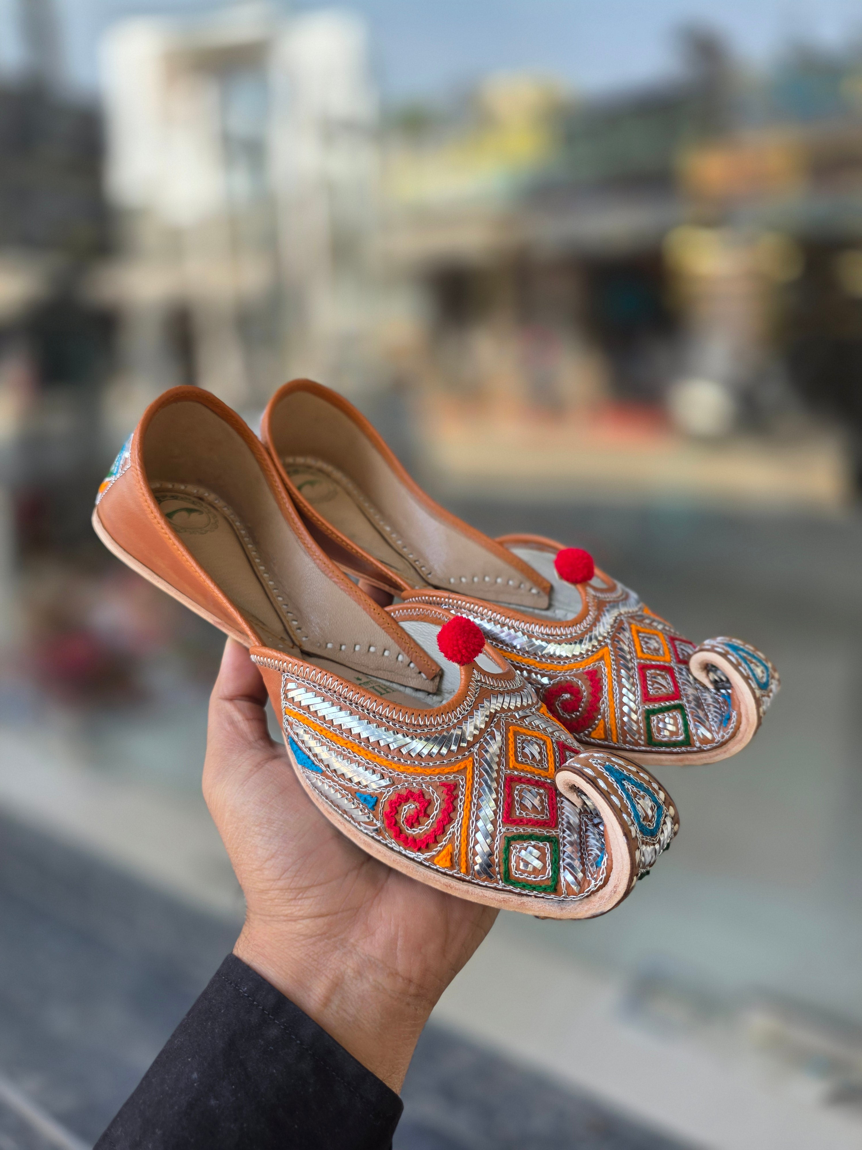 PAKISTANI  MUKAISH JUTTI